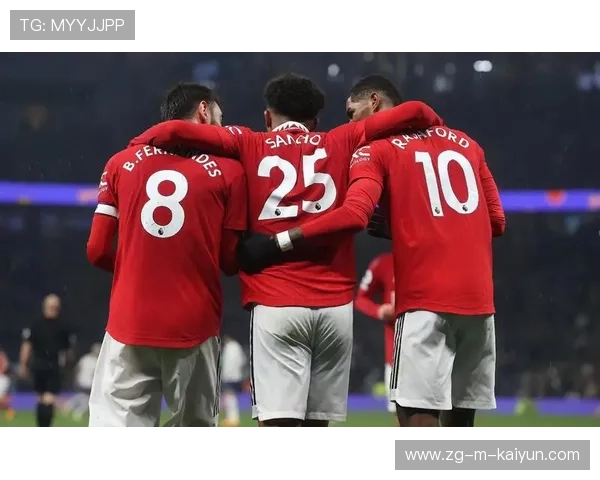 曼联突然提速反击，布鲁诺横敲拉什福德轻松吃饼